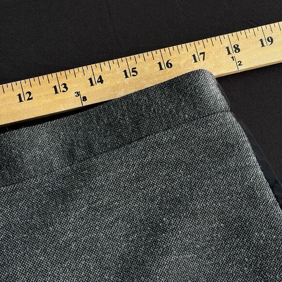 St. John Gray Straight Leg Pull On Pants - Size Large - Picture 8 of 11